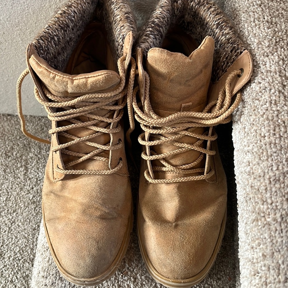 Lace up boots